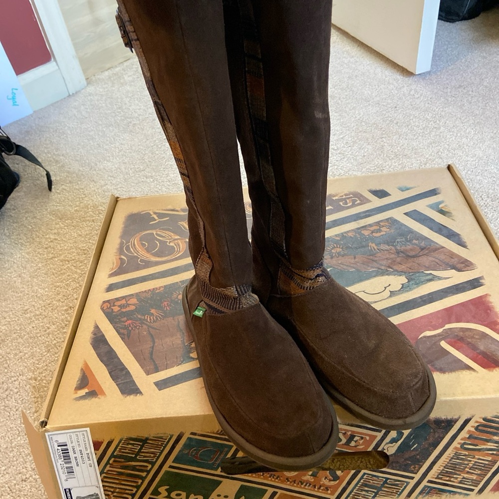 Sanuk Women’s size 7 Dark Brown Pony Up Boots